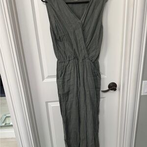Sleeveless V-Neck Jumpsuit in Slate Gray